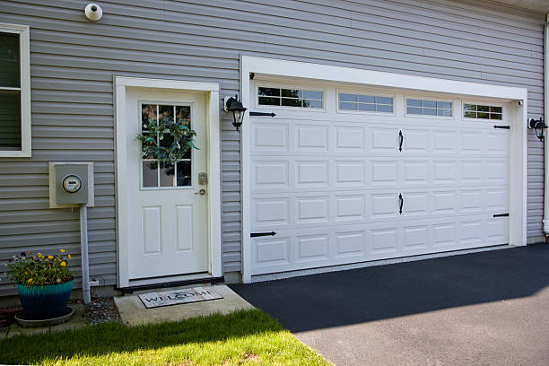 24/7 Emergency Garage Door Panel Replacement experts in Bawcomville, LA